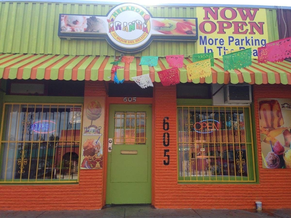 Colorful Helados Aranda storefront in San Antonio